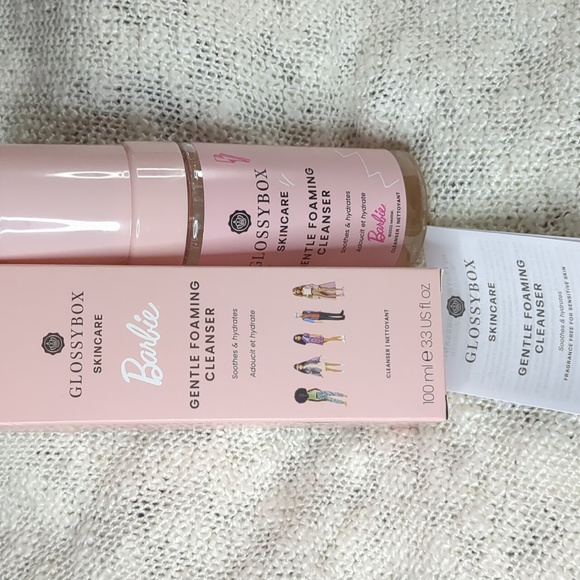 GlossyBox Barbie Cleanser&Box/Hydrating Mist&Vintage Cosmetic Satin Pillowcase - Picture 6 of 16